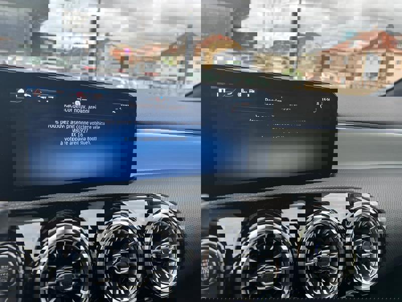 Image Mercedes-Benz CLASSE A A 200 Compacte AMG Line 